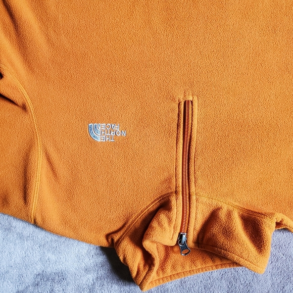 THE NORTH FACE SWEATSHIRT. - Picture 4 of 7